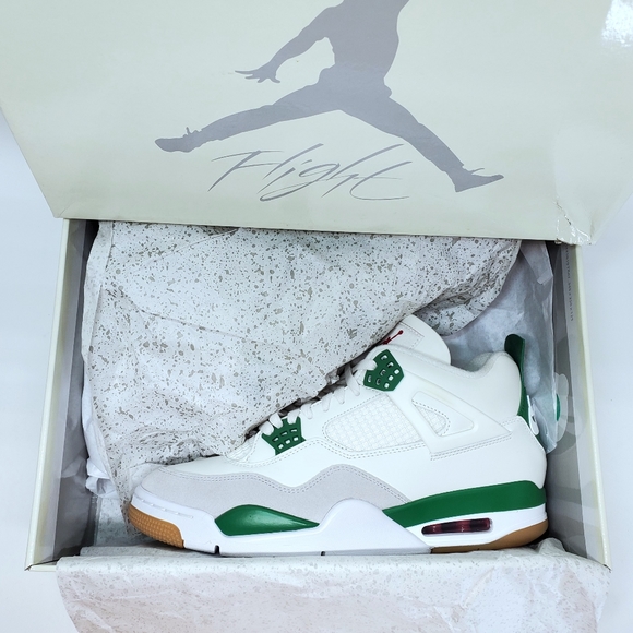 Air Jordan 4 SB - Picture 2 of 14